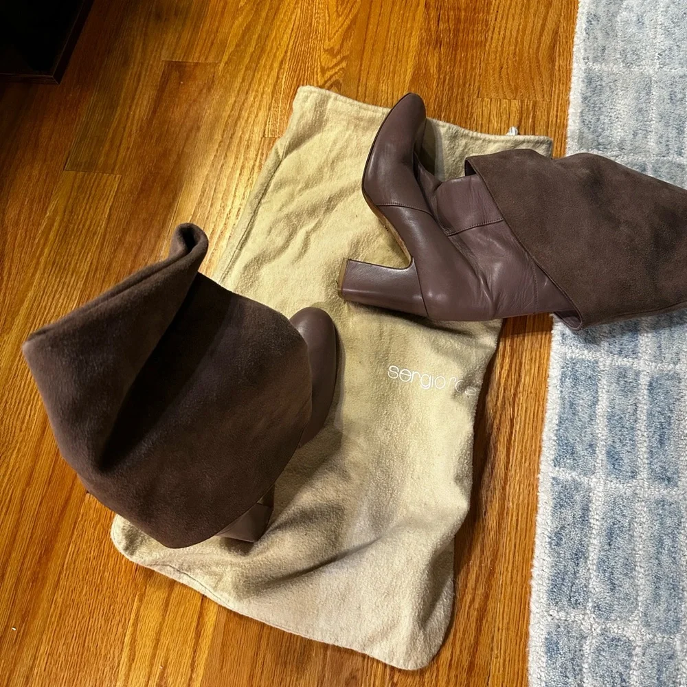 Stuart Weitzman Women's Dark Brown Heeled Boots - Picture 4 of 5